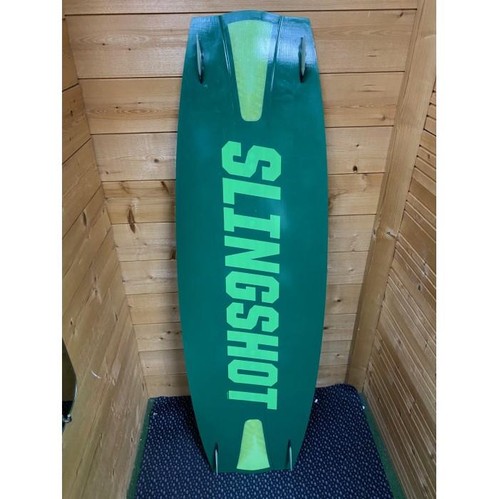 SLINGSHOT Misfit V10 2022 143 Occasion